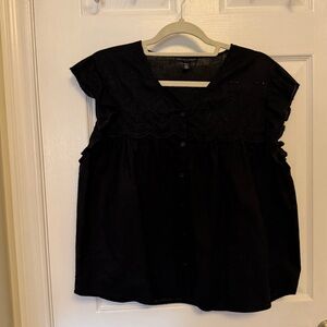Saks Black Eyelet Shirt Sleeve NWOT Size L